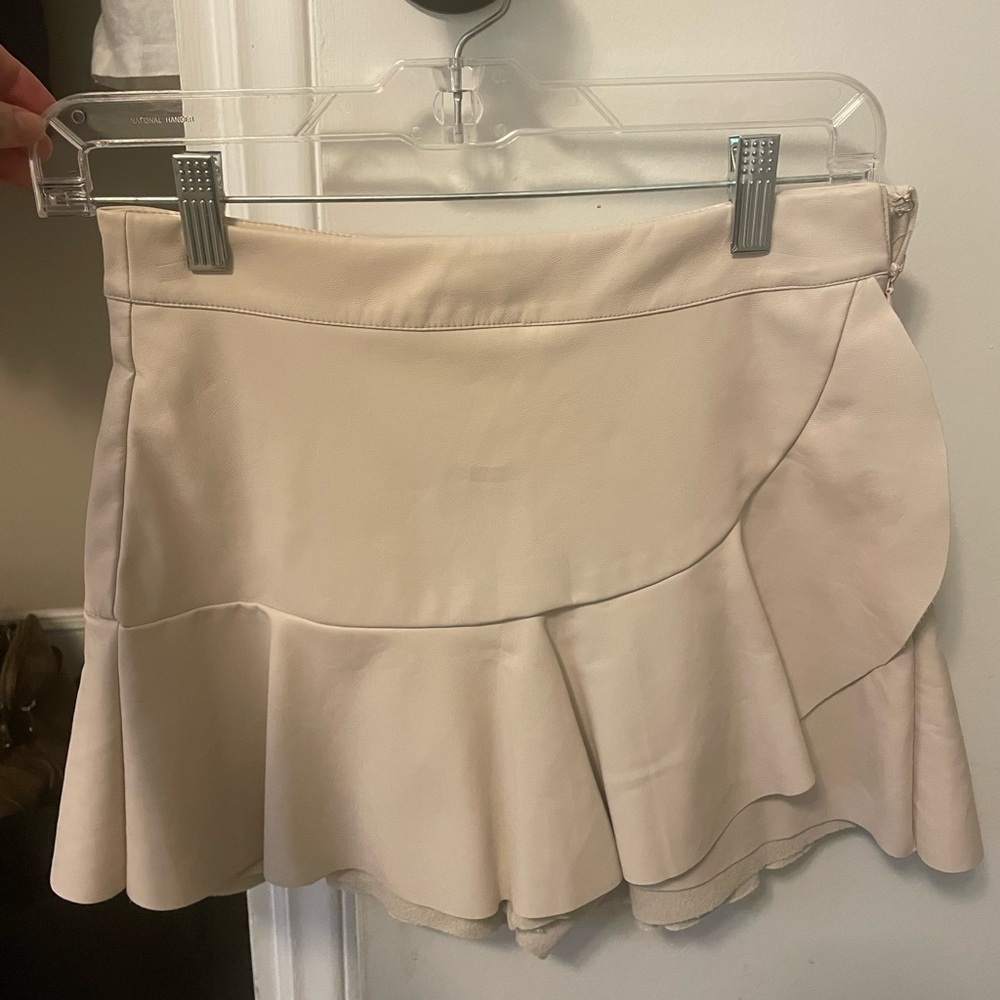 DO+BE Tan Asymmetrical Ruffled Skater Mini skort